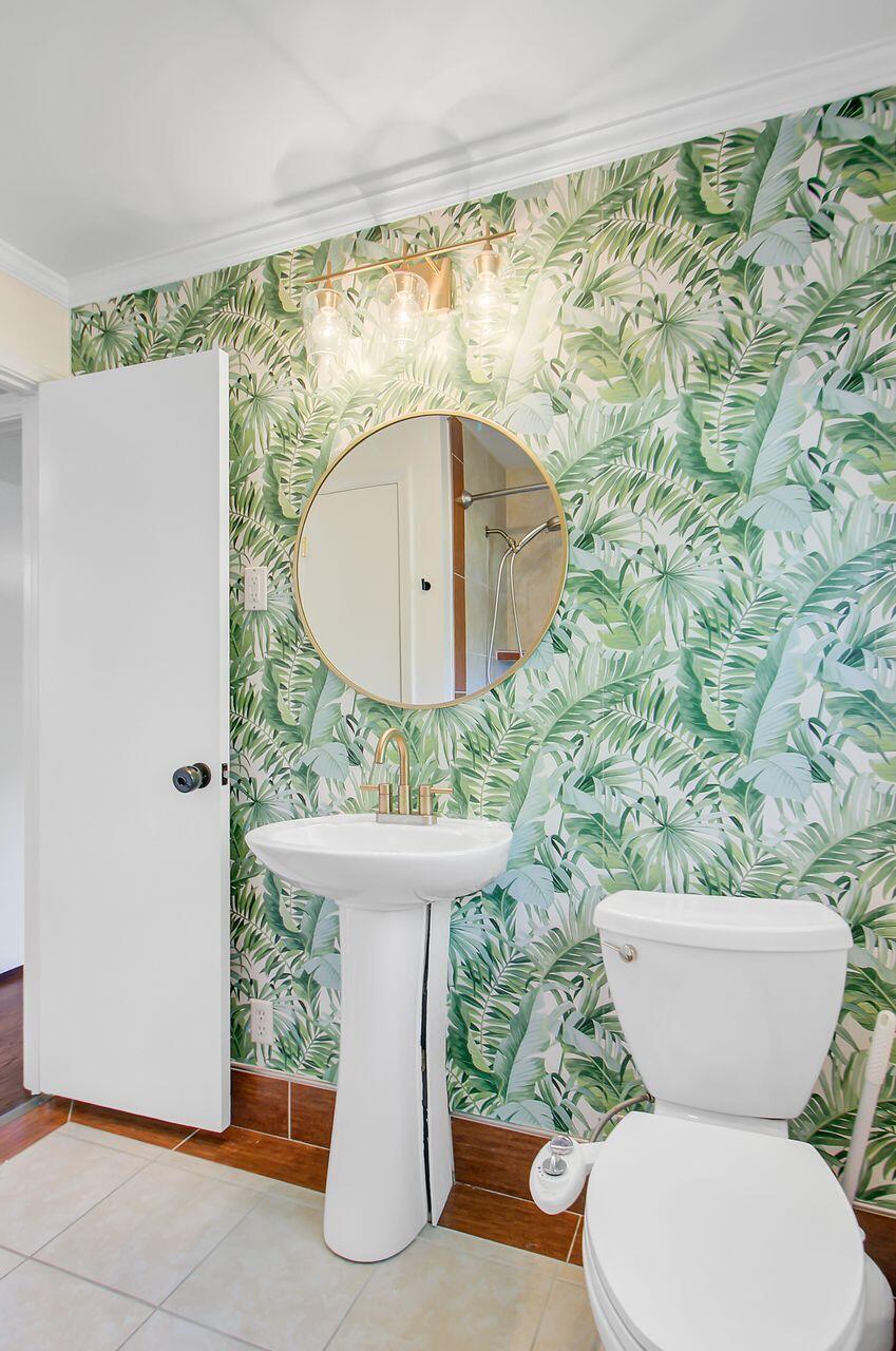 238 Howle Avenue Charleston, SC 29412 - Photo 25 of 38 Hall Bath view 2