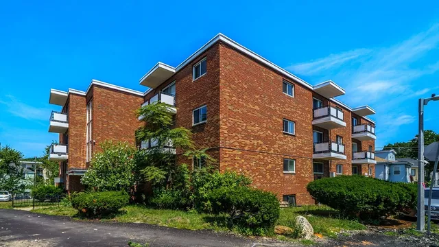 $315,000 | 770 Cummins Highway, Unit 1, Boston, MA 02126