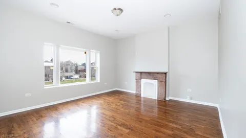 $725,000 | 4326 South Calumet Avenue, Chicago, IL 60653