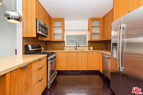 $7,500 | 12913 Gilmore Avenue, Los Angeles, CA 90066
