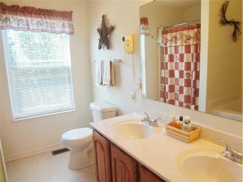 514 Blue Ridge Drive Coraopolis, PA 15108 - Photo 15 of 23 Master Bath/Spa.