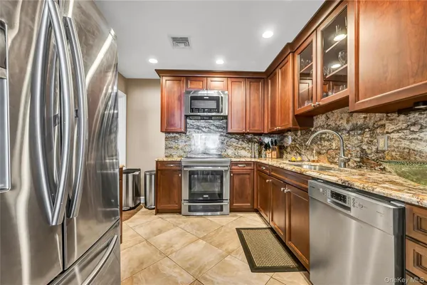 $3,900 | 8 Fawn Ridge, Unit 8, Millwood, NY 10546