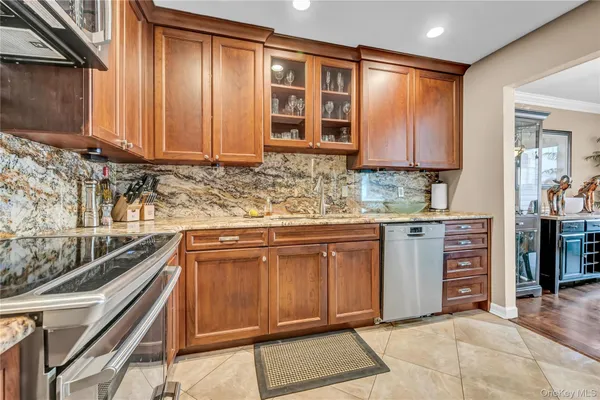 $3,900 | 8 Fawn Ridge, Unit 8, Millwood, NY 10546