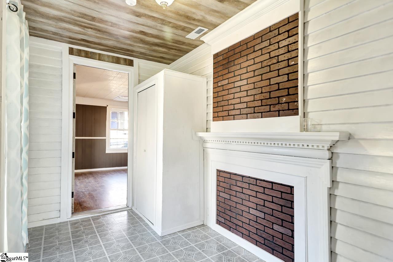 206 L Street Anderson, SC 29625 - Photo 7 of 15 Gallery Image 7