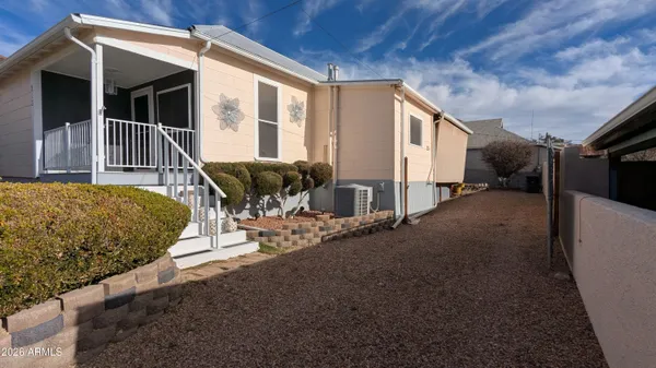 $200,000 | 215 3rd Street, Bisbee, AZ 85603