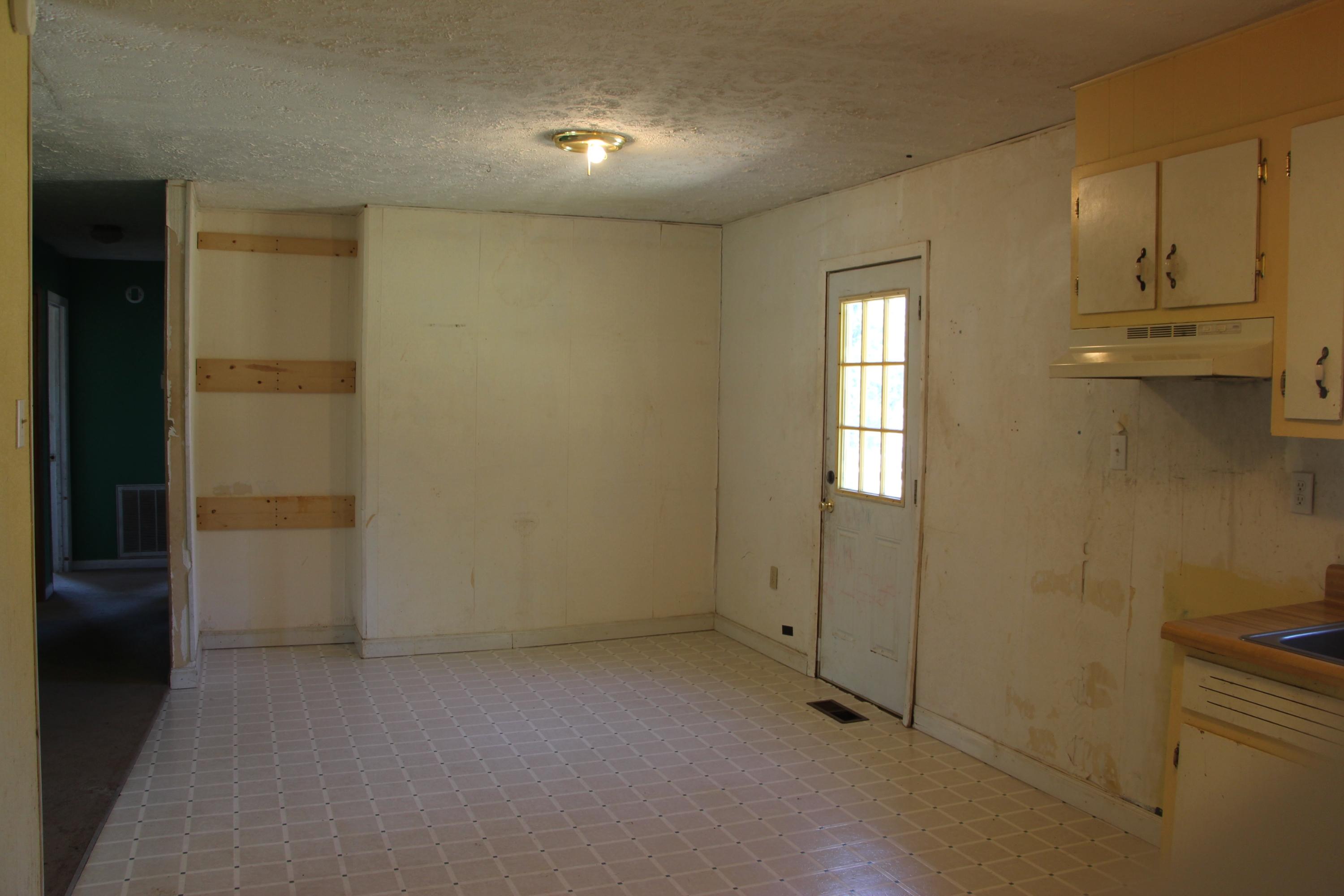 60 Rabbit Track Road Crossville, TN 38571 - Photo 3 of 13 September 23 2014 003