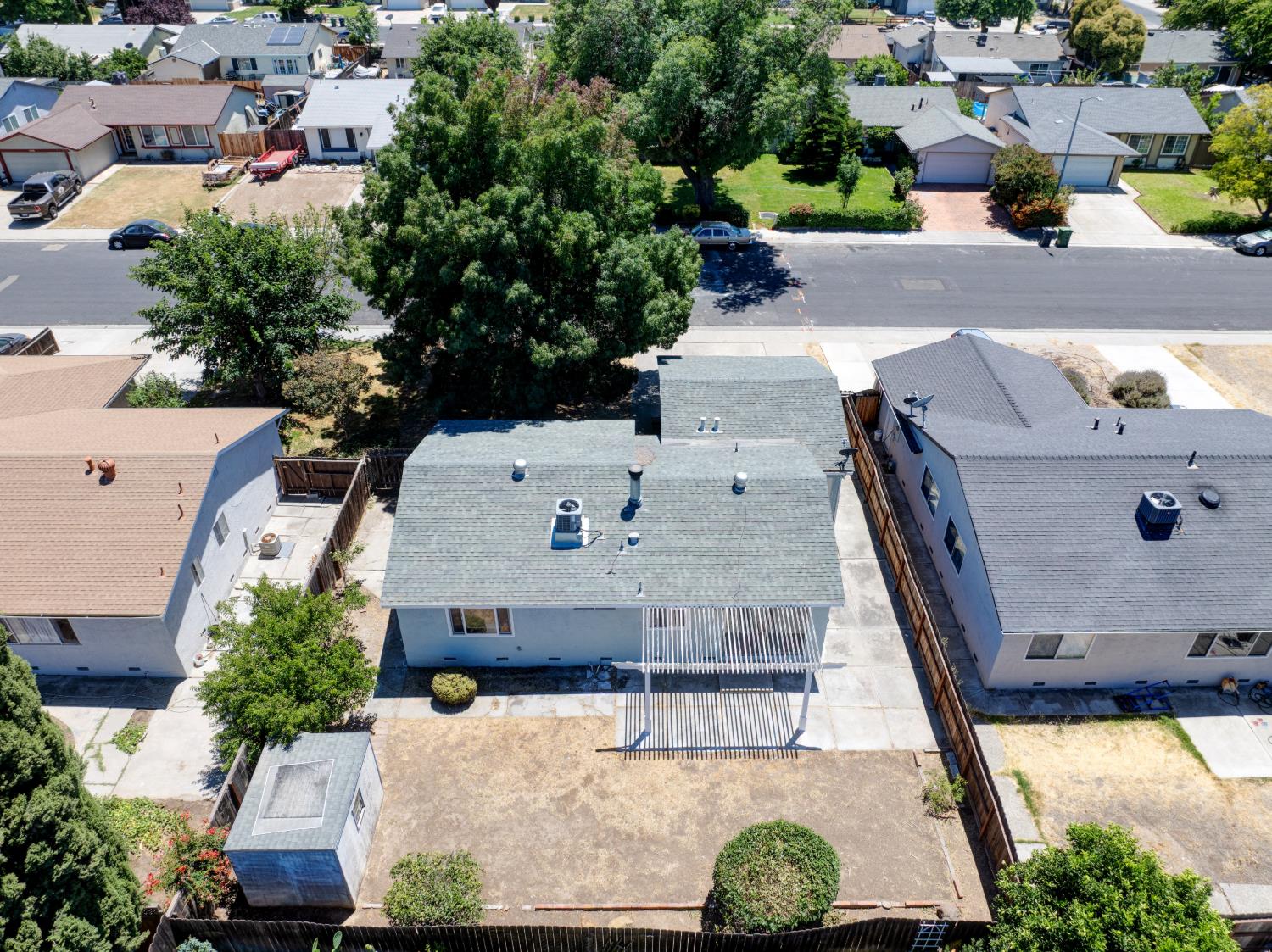 1323 Rusher Street Tracy, CA 95376 - Photo 38 of 40