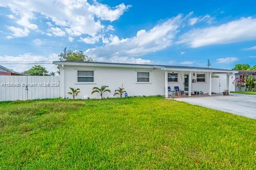 14441 Southwest 285th Street Homestead, FL 33033 - Photo 3 of 21 Gallery Image 3