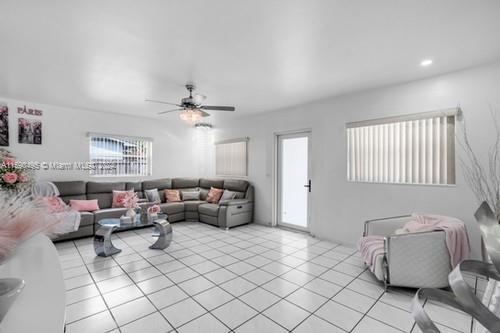 14441 Southwest 285th Street Homestead, FL 33033 - Photo 4 of 21 Gallery Image 4