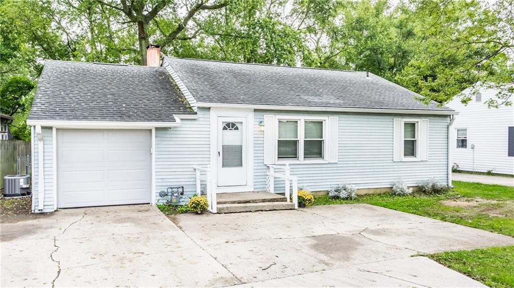 1309 North Post Road Indianapolis, IN 46219 - Photo 3 of 33 Gallery Image 3