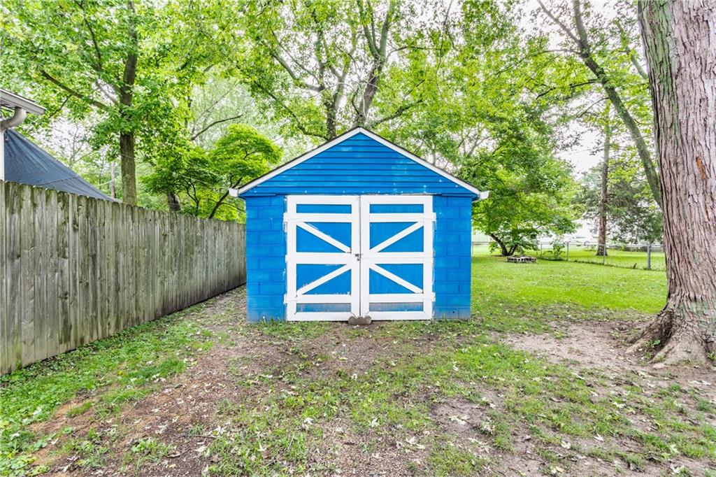 1309 North Post Road Indianapolis, IN 46219 - Photo 27 of 33 Gallery Image 27