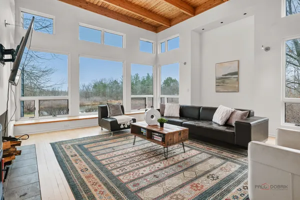 $1,099,000 | 18212 Oak Grove Road, Harvard, IL 60033