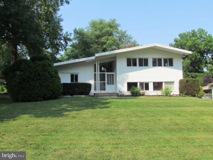 1004 Fraser Road Glenside, PA 19038 - Photo 2 of 24 Exterior Front