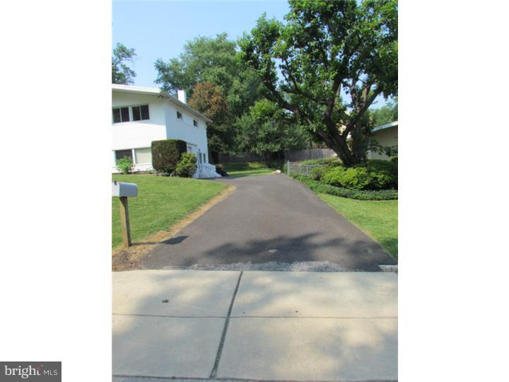 1004 Fraser Road Glenside, PA 19038 - Photo 3 of 24 Driveway