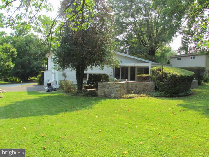 1004 Fraser Road Glenside, PA 19038 - Photo 6 of 24 Exterior Back