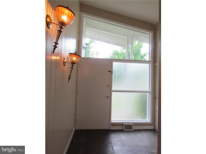 1004 Fraser Road Glenside, PA 19038 - Photo 7 of 24 Foyer