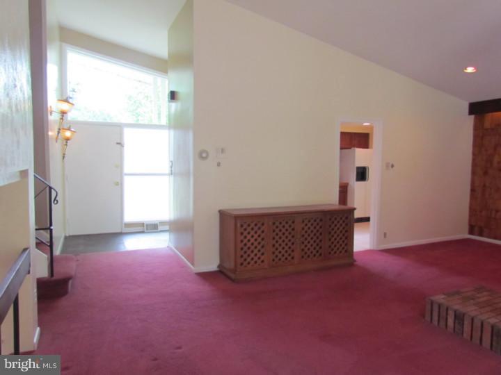 1004 Fraser Road Glenside, PA 19038 - Photo 9 of 24 Living Room