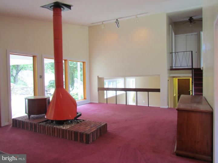 1004 Fraser Road Glenside, PA 19038 - Photo 10 of 24 Living Room