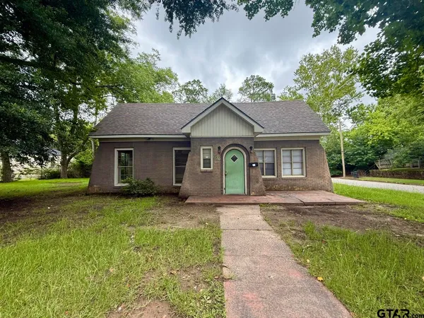 $1,695 | 1120 Augusta Avenue, Tyler, TX 75701