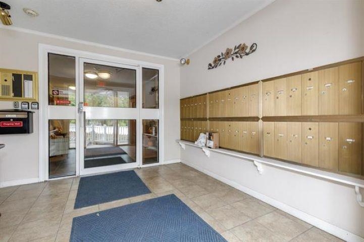 490 River Road, Unit 31 Manchester, NH 03104 - Photo 6 of 23