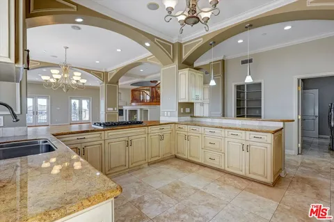 $2,998,000 | 1248 East Tujunga Avenue, Burbank, CA 91501