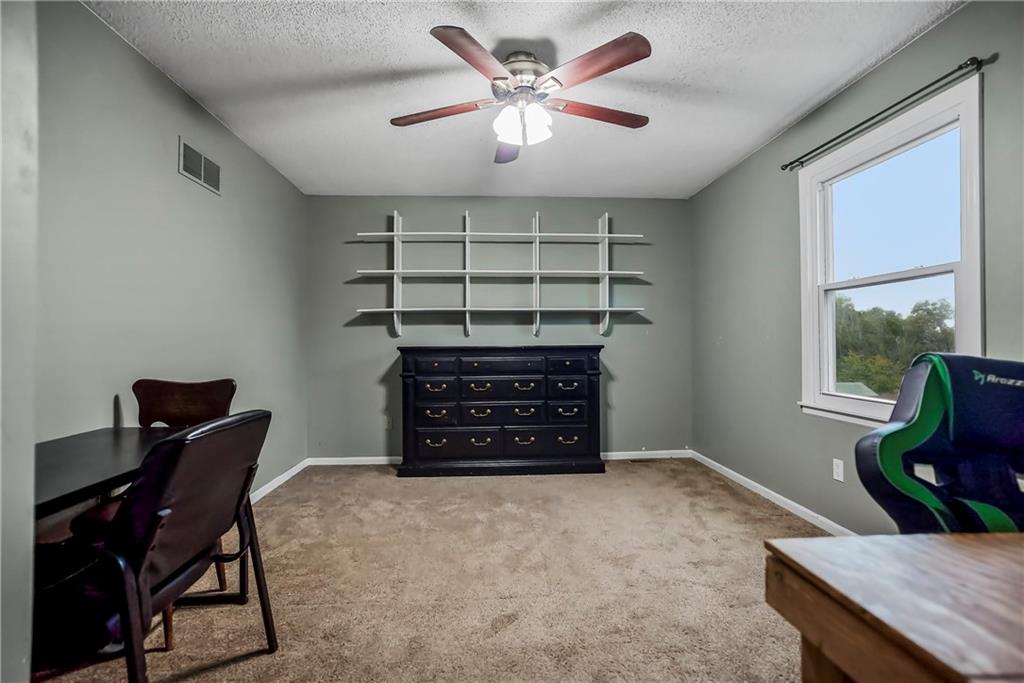 15855 Gardner West Road Gardner, KS 66030 - Photo 12 of 35