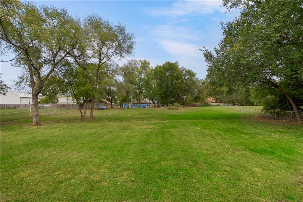 15855 Gardner West Road Gardner, KS 66030 - Photo 34 of 35