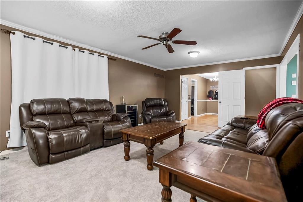 15855 Gardner West Road Gardner, KS 66030 - Photo 5 of 35