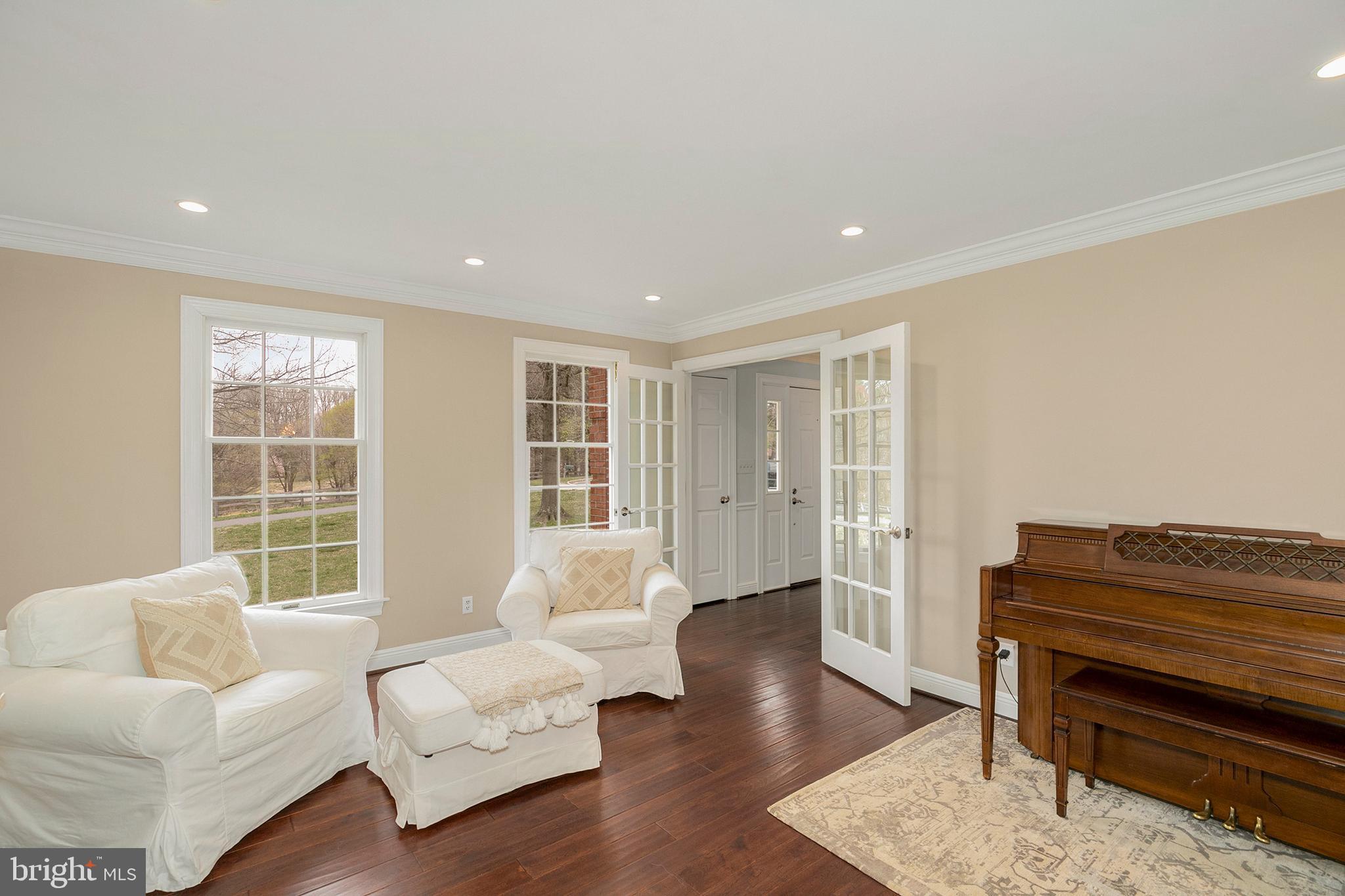 3311 Whitesworth Road Phoenix, MD 21131 - Photo 4 of 46 Gallery Image 4
