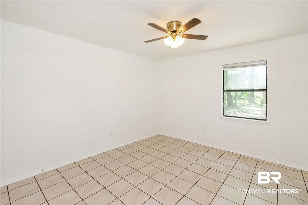 1379 Barker Drive East Mobile, AL 36608 - Photo 9 of 23