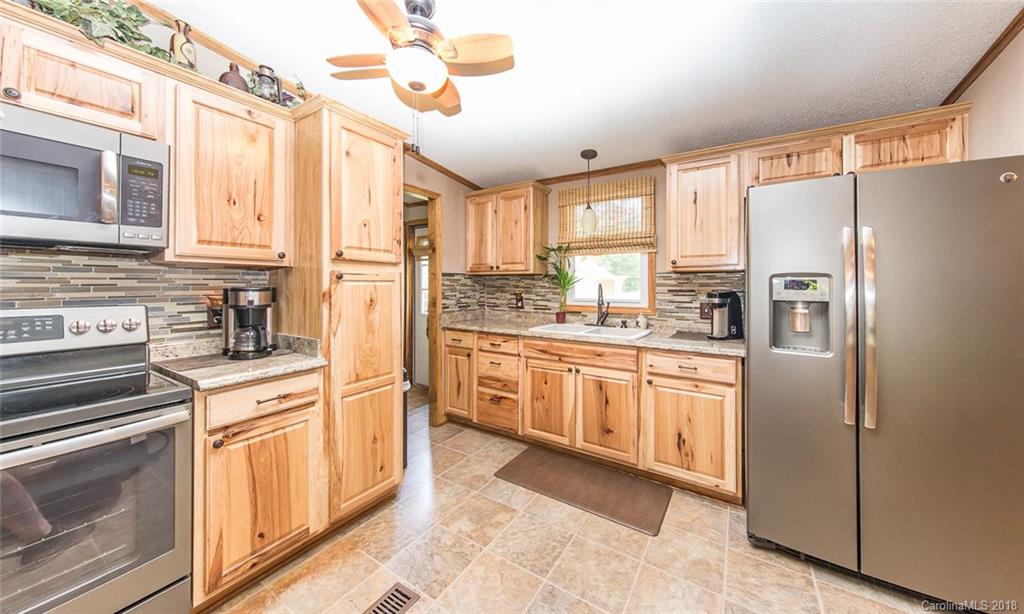 304 Misery Ridge Mill Spring, NC 28756 - Photo 11 of 29 Gallery Image 11
