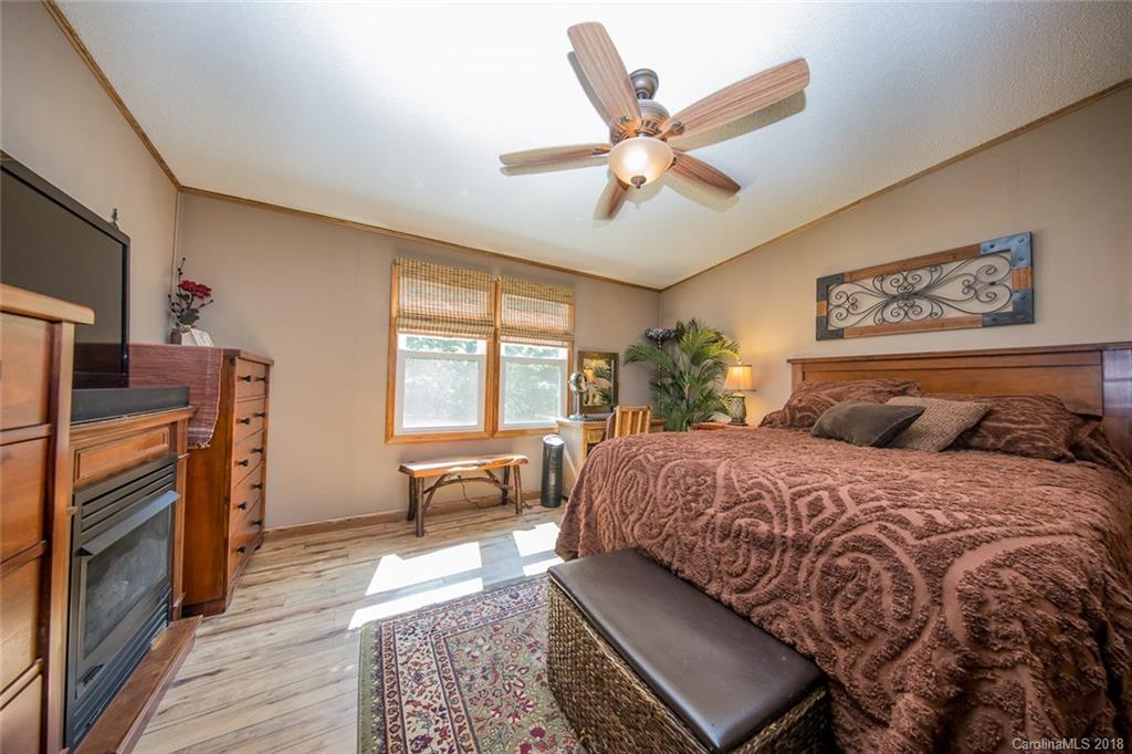 304 Misery Ridge Mill Spring, NC 28756 - Photo 18 of 29 Gallery Image 18