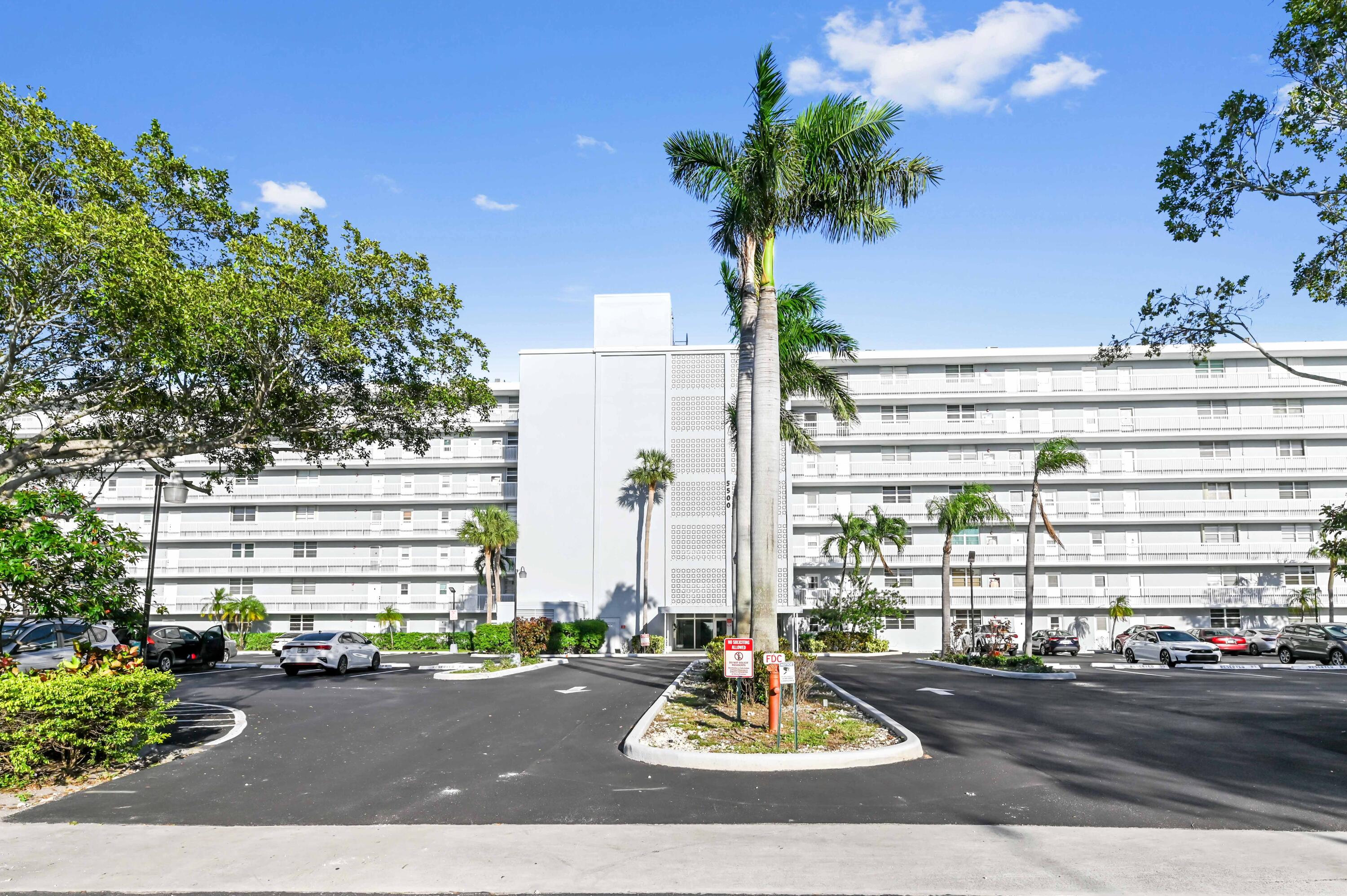 5500 Northwest 2nd Avenue, Unit 617 Boca Raton, FL 33487 - Photo 4 of 38 Front