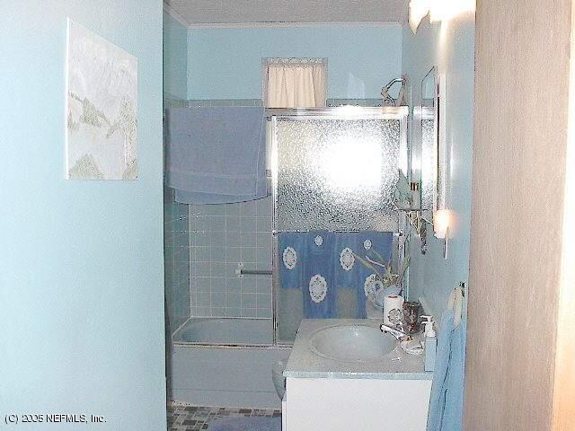 MBR Bath Tub W/Shwr