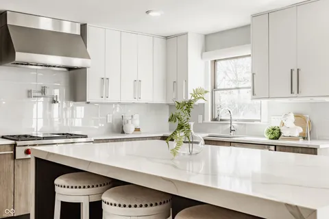 $2,599,900 | 1995 West 116th Street, Carmel, IN 46032