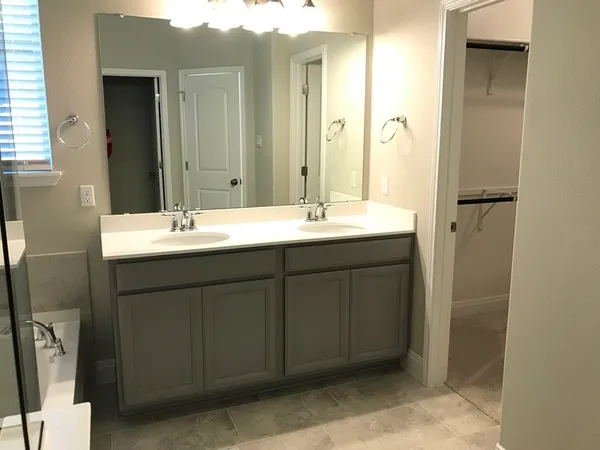 $2,000 | 109 Eli Whitney Way, Hutto, TX 78634