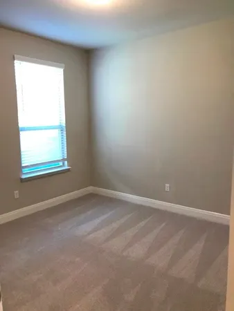 $2,000 | 109 Eli Whitney Way, Hutto, TX 78634