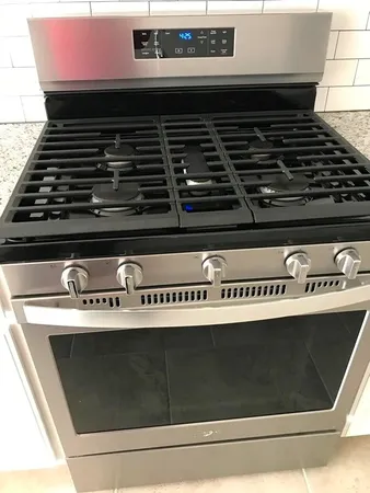 $2,000 | 109 Eli Whitney Way, Hutto, TX 78634