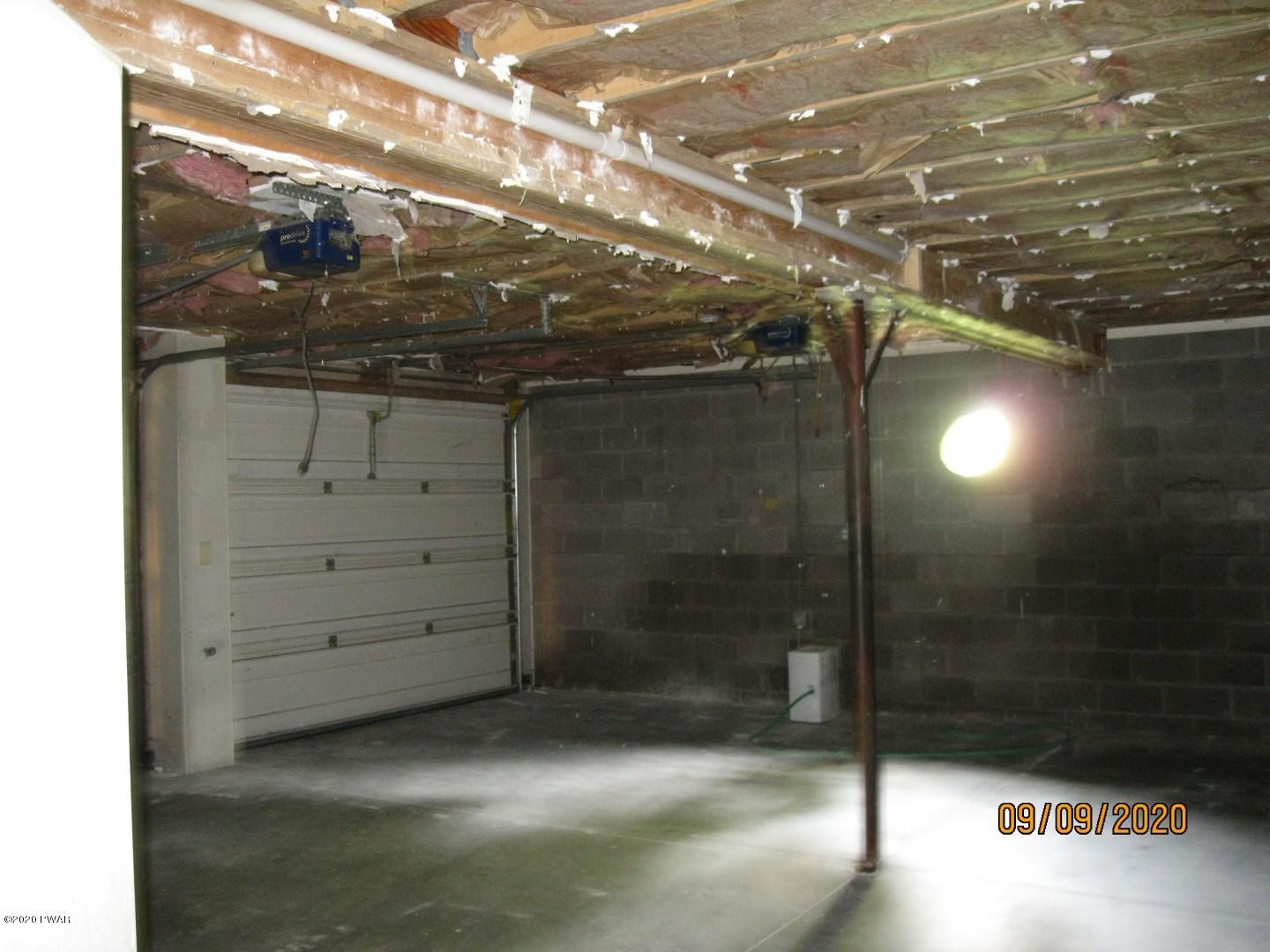 271 North Baker Road Waymart, PA 18472 - Photo 22 of 25 a bathroom with a shower