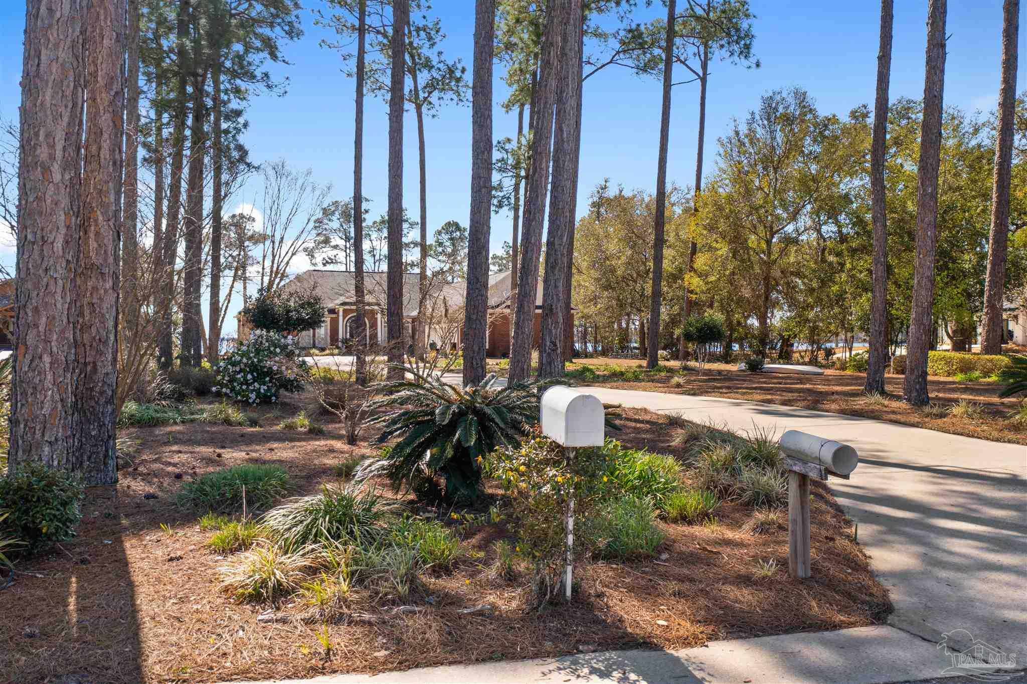 7797 Petersen Point Road Milton, FL 32583 - Photo 3 of 46 Gallery Image 3
