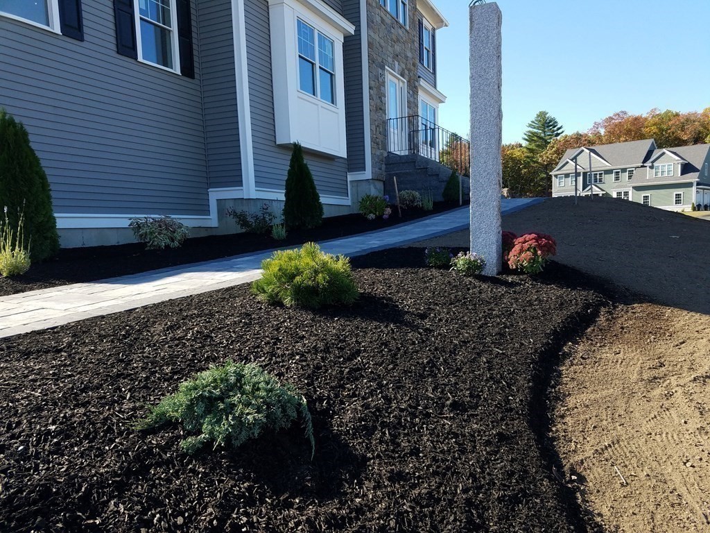 6 Tanner Ridge Road Peabody, MA 01960 - Photo 2 of 42 Gallery Image 2
