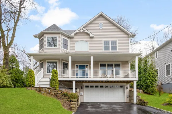 $2,200,000 | 3 Robin Hill Road, Scarsdale, NY 10583