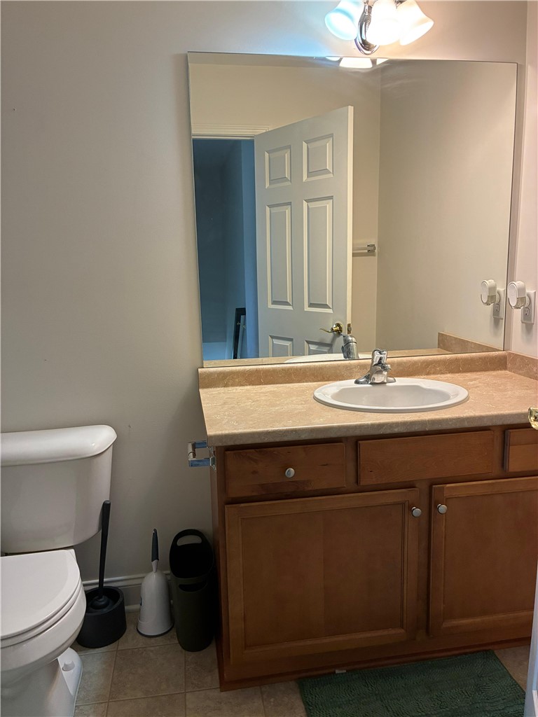 18 Dona Lea Road Perinton, NY 14450 - Photo 22 of 29 The main bathroom services two of three bedrooms on the second floor.