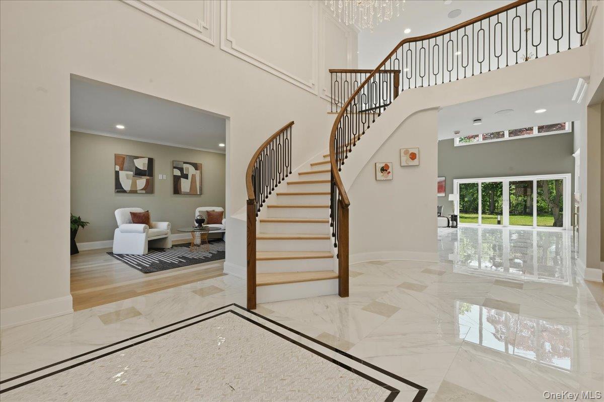 72 Haypath Road Bethpage, NY 11714 - Photo 5 of 43