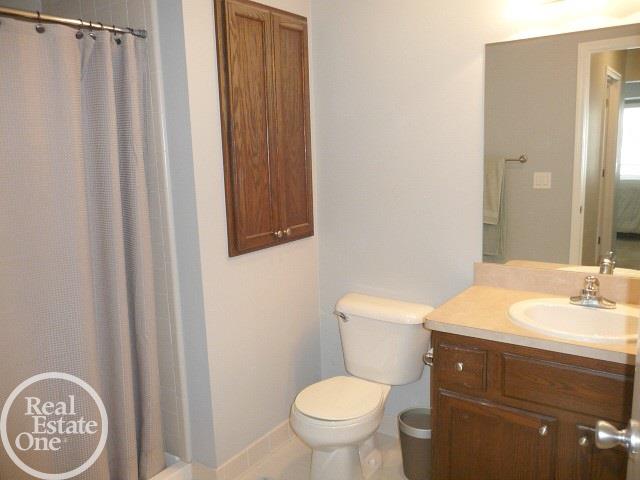 26067 Mariners Point New Baltimore, MI 48051 - Photo 18 of 33