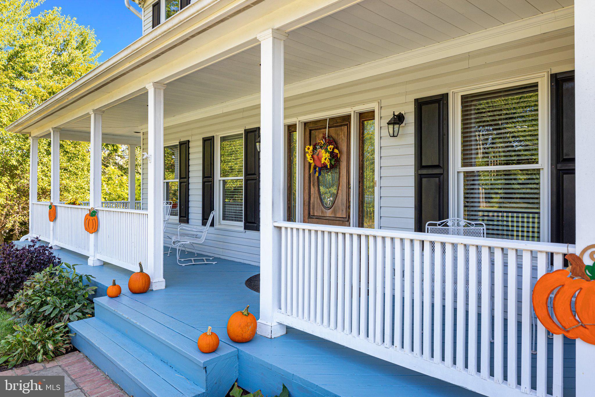 10431 Pineview Road Manassas, VA 20111 - Photo 42 of 51 Large covered wraparound front porch