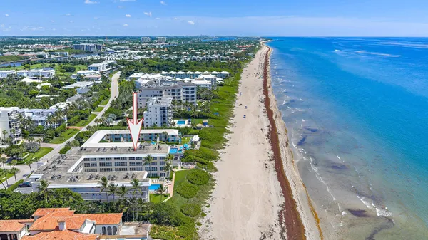 $3,200 | 3851 North Ocean Boulevard, Unit 202, Gulf Stream, FL 33483