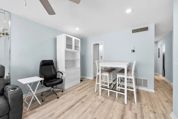 $3,200 | 3851 North Ocean Boulevard, Unit 202, Gulf Stream, FL 33483