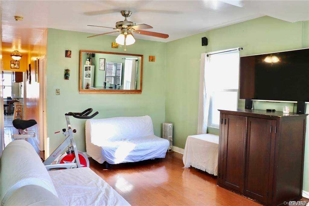 97-11 Cresskill Place Queens, NY 11435 - Photo 11 of 36