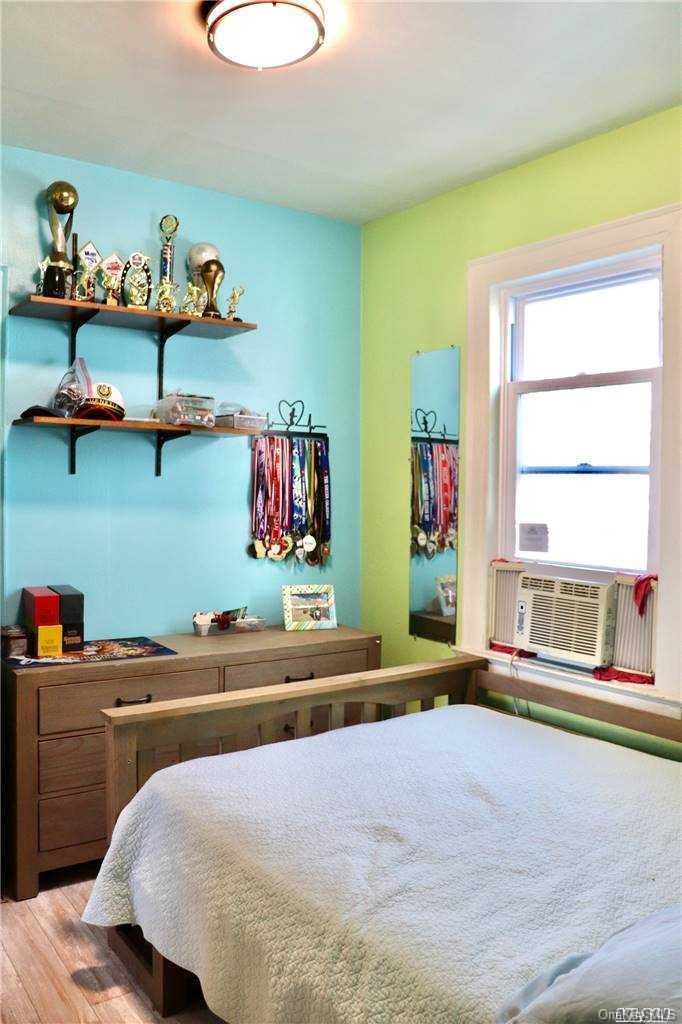 97-11 Cresskill Place Queens, NY 11435 - Photo 14 of 36